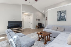 6205 Houndsman Ct